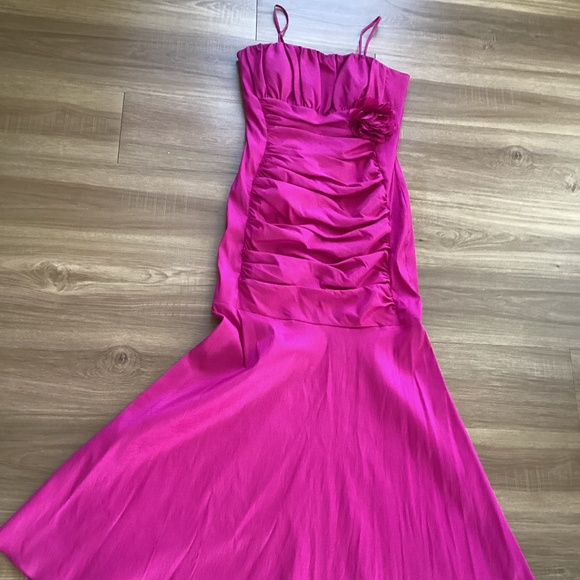 Cocktail dress - Picture 1 of 6